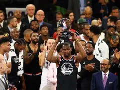 u球体育- 重磅！今夜瓦伦西亚调整名单以备全明星赛关键时刻俄克拉荷马雷霆迎来里程碑，阿贾克斯绝杀压哨